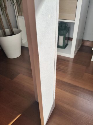 Mesa de salón moderna