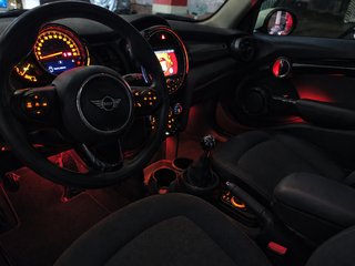 MINI Cooper 5P 136 CV Pepper | LED | Navegación