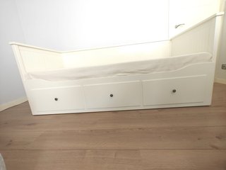 Diván Cama Ikea Hemnes Blanco + colchones Emma