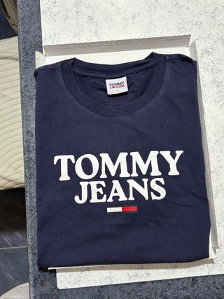 Camiseta Tommy Jeans Azul Talla L de niño
