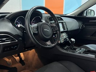 Jaguar XE 2016