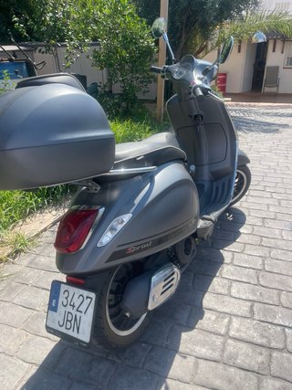 Vespa Primavera 125 cc. 1.000 km.