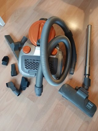 Aspiradora 2000w con accesorios