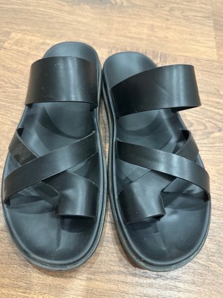 Chanclas negras zara-man /N 44