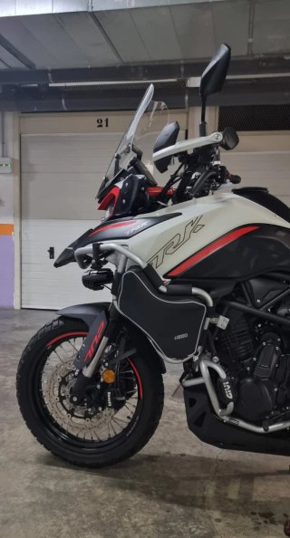 Benelli TRK 702X Trail Moto