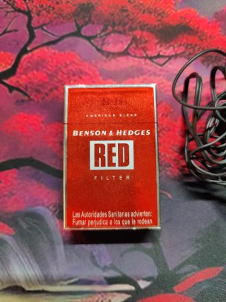 Radio FM Mini Benson & Hedges RED