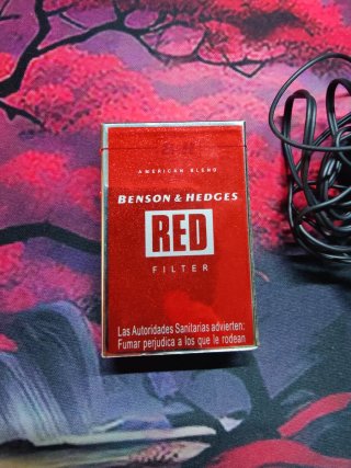 Radio FM Mini Benson & Hedges RED