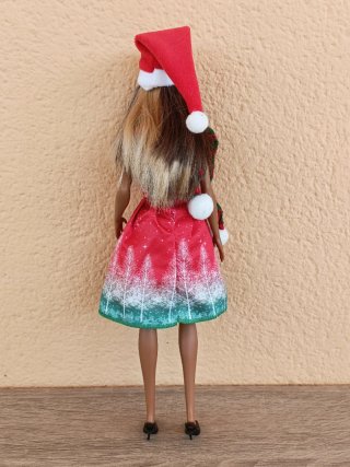 MUÑECA BARBIE, FASHIONISTA, NAVIDAD, 2011