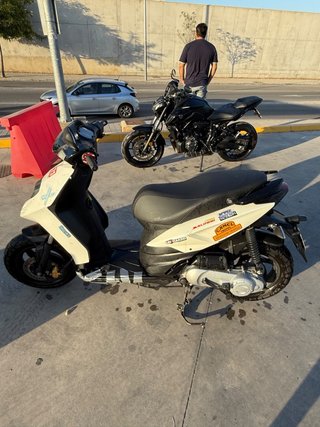 Piaggio Typhoon 50 Scooter