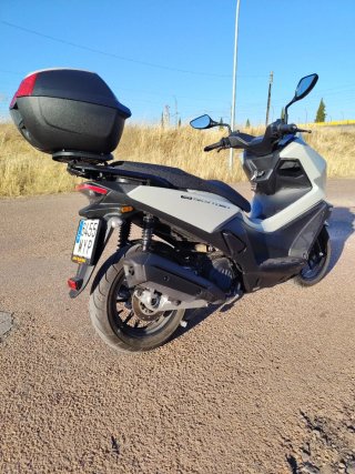Kymco Sky Town 125cc Scooter