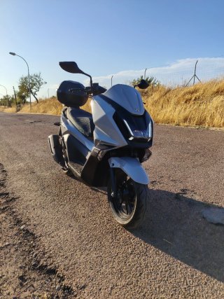Kymco Sky Town 125cc Scooter