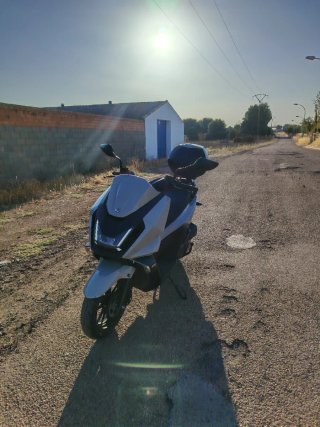 Kymco Sky Town 125cc Scooter