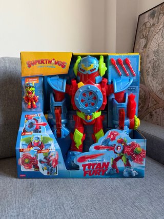 Super Things Titan Fury Juguete