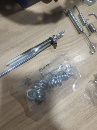 Juego Zapatas Freno para Peugeot 0204114548