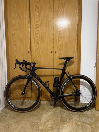 Bicicleta de carretera DIVIN