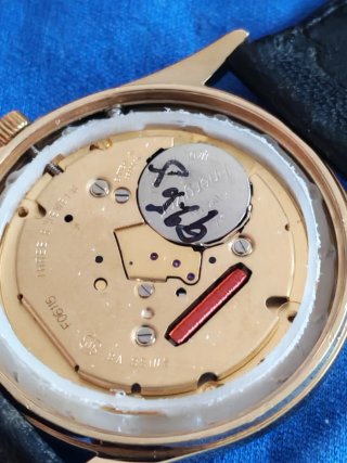 Omega Seamaster Quartz Reloj Dorado
