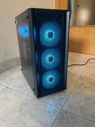 PC Gaming con luces LED RGB