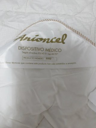 Edredón blanco cama 1.35