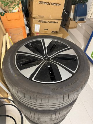Llantas Polestar 20 con Neumáticos