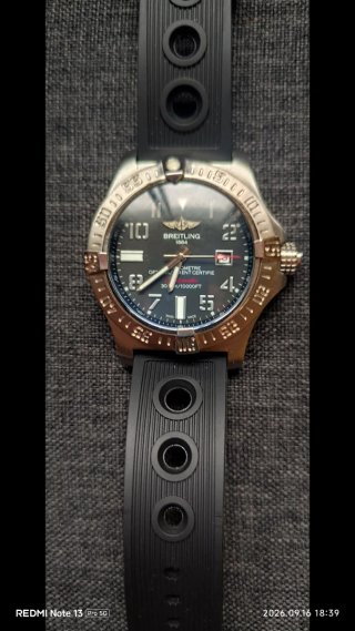Relógio Breitling Preto e Dourado