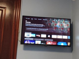 Smart TV CHIQ 32 Android TV