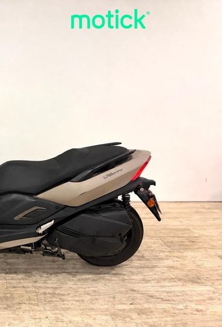 YAMAHA TRICITY 300