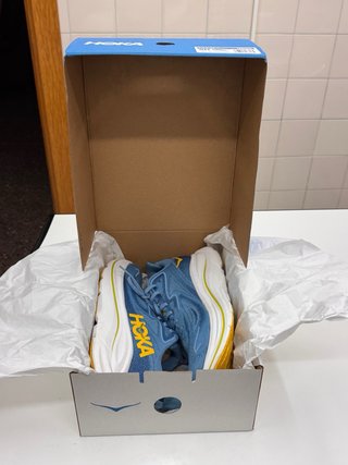 Hoka Clifton 10 Talla 42.2/3 Azul/Amarillo