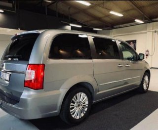 Lancia Voyager 2015