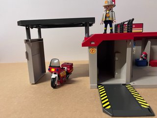Parque Bomberos Playmobil con Moto