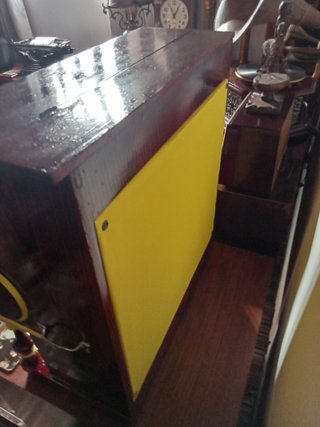 Organillo a manivela antiguo