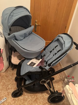 Passeggino per neonati blu