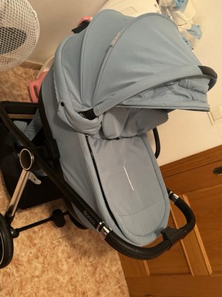 Passeggino per neonati blu
