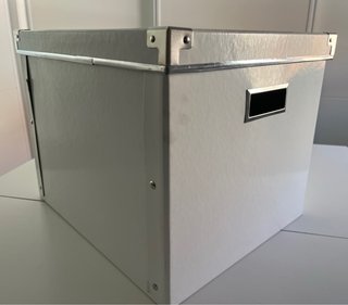 Caja de almacenaje Ikea KASSETT blanca con tapa