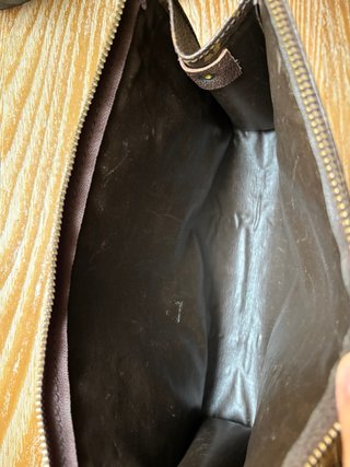 Pochette in monogram marrone