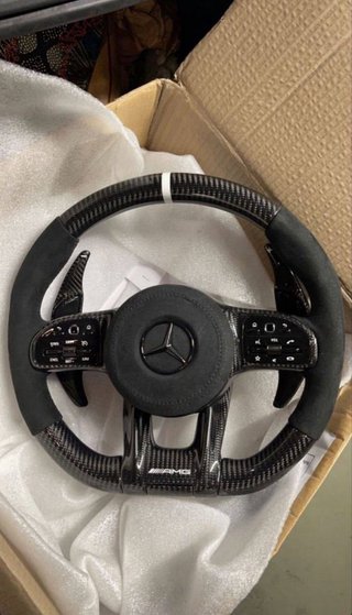 Volante Mercedes AMG Carbono