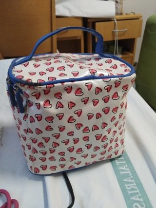 Neceser de viaje con corazones