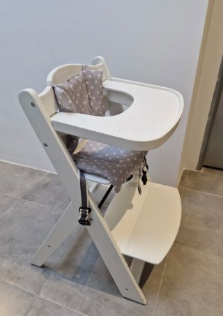 Trona de madera para bebé