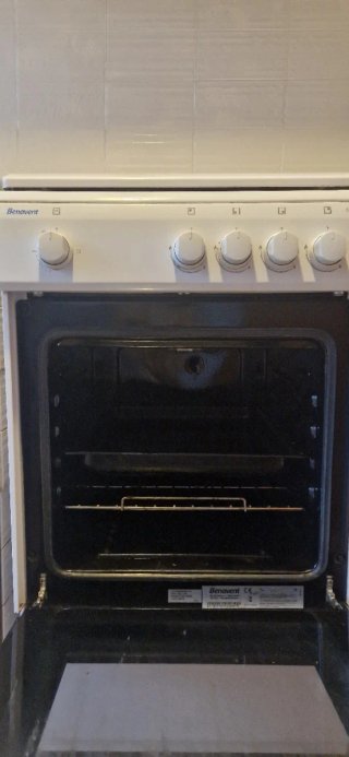 Cocina gas butano 4 fuegos + horno