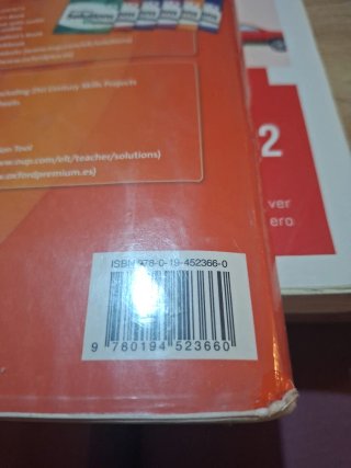 Libro inglés third edición solutions B2+ Student's