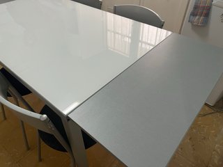 Mesa desplegable de cocina con 4 sillas