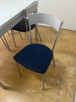 Mesa desplegable de cocina con 4 sillas