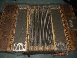 Acordeón Antigua KOCH Harmonica