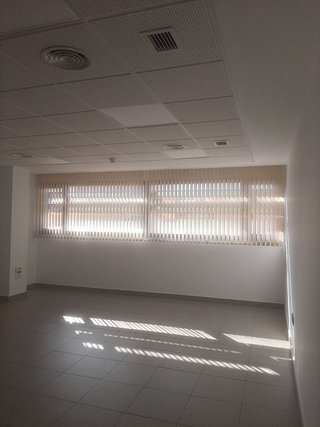 Oficina en alquiler en Huerta Rosales - Valdepasillas en Badajoz
