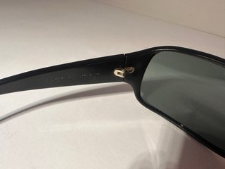 Occhiali da sole Versace Y2K neri e dorati