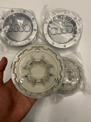 4 Tapabujes Audi 146mm modelo RS4 old nuevos