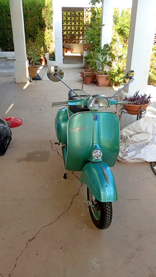 Vespa 150 Sprint Verde