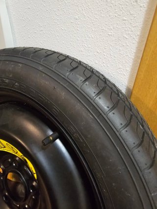 Rueda de repuesto T125/80R16