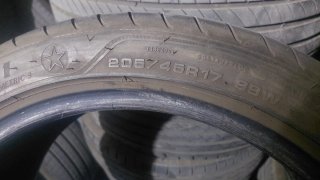Neumático 205/45/17