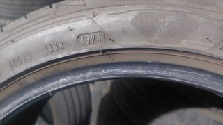Neumático 205/45/17