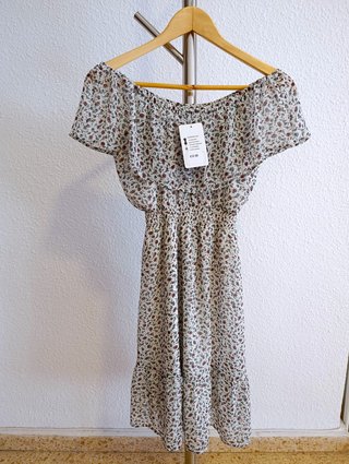 Vestido nuevo sin estrenar y con etiqueta. Sin man